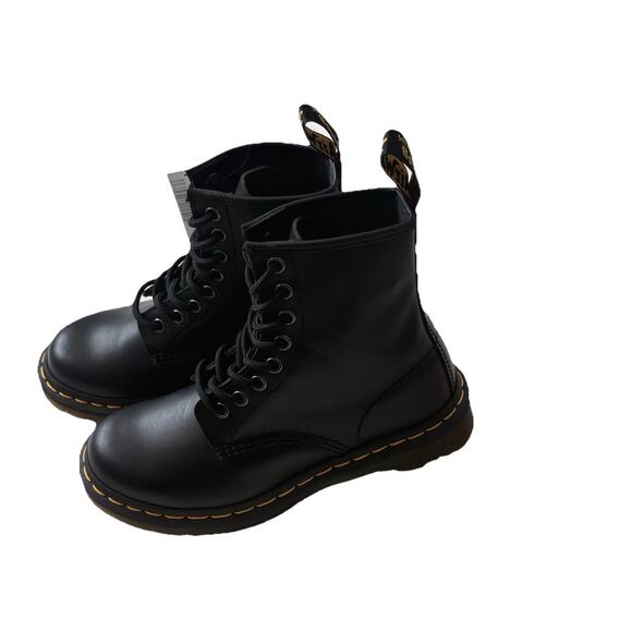 Doc Dr. Martens 11822 Leather Ankle Boots Black Smooth M9/W 10 NWOB New Shoes main image 8